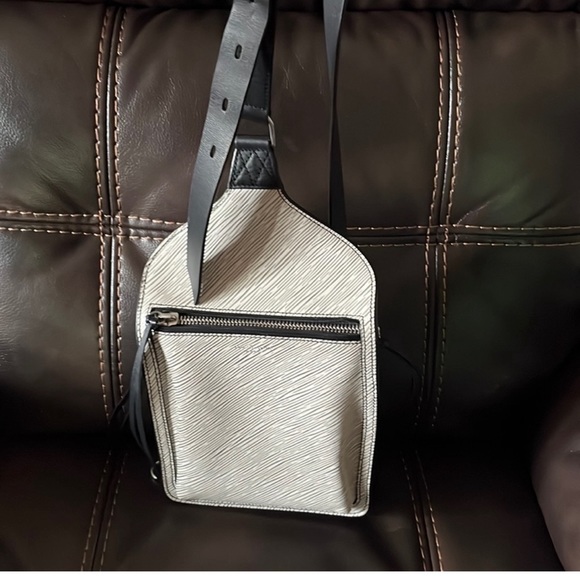 Rag & Bone Elliot Bagpack Slingbag Unisex Rare EUC - Picture 2 of 7